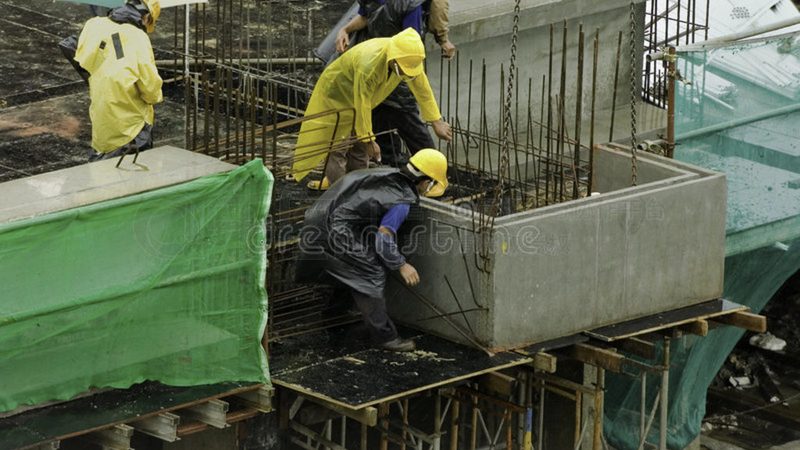 钢结构工程清包工价格每吨：揭秘影响价格的关键因素
