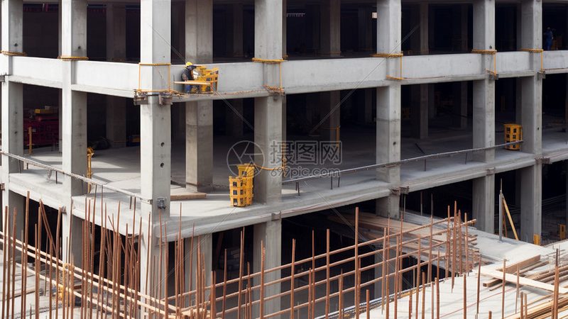 钢结构工程清包工价格每吨：揭秘影响价格的关键因素